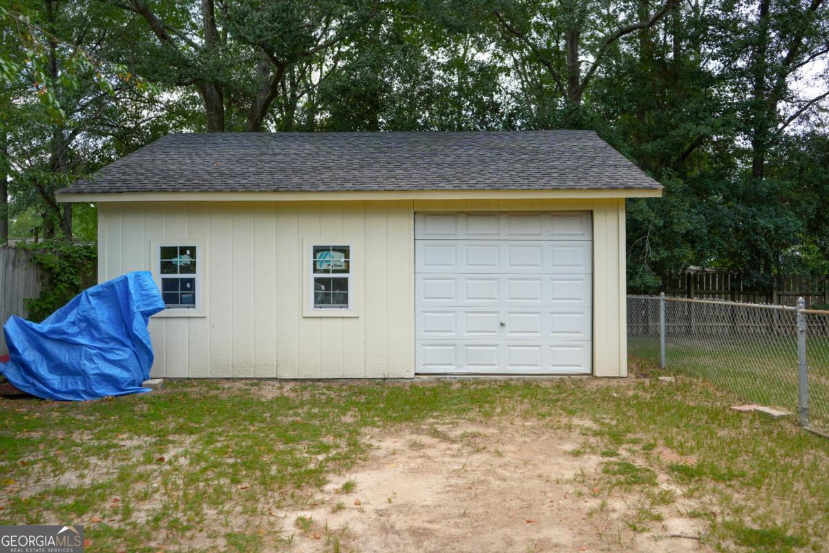 307 Pinewood Drive Dublin, GA 31021 - Photo 5 of 38