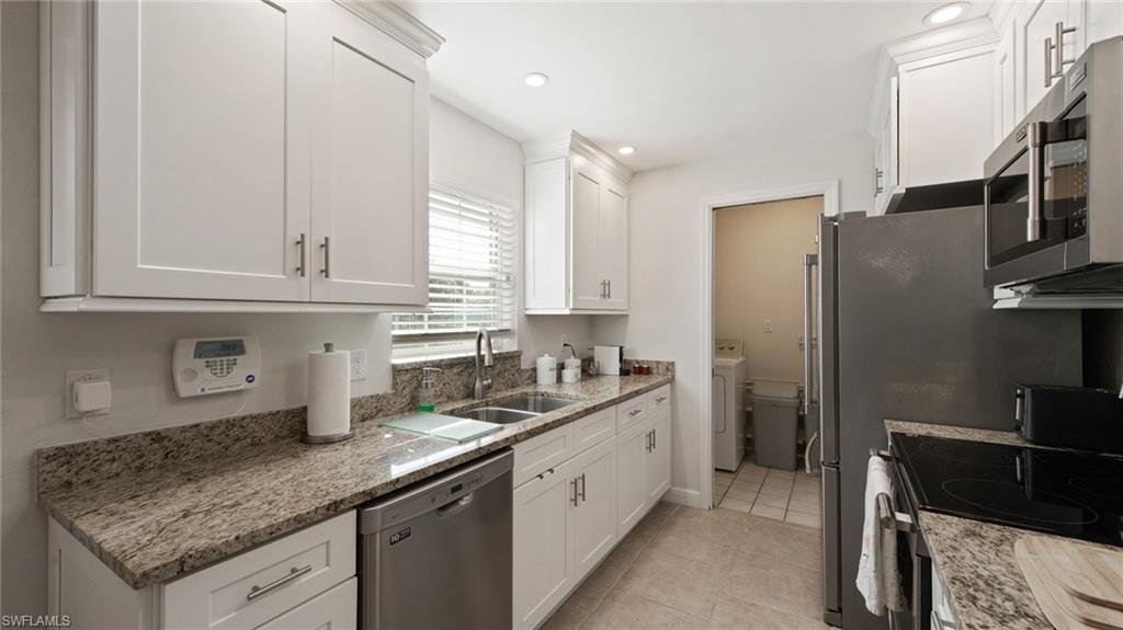 900 Coconut Circle West Naples, FL 34104 - Photo 11 of 33