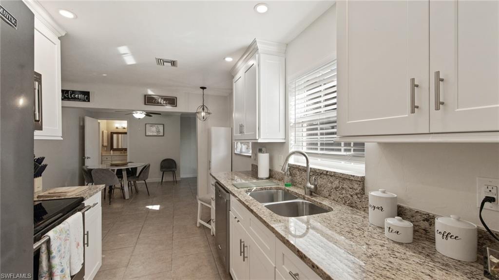 900 Coconut Circle West Naples, FL 34104 - Photo 13 of 33