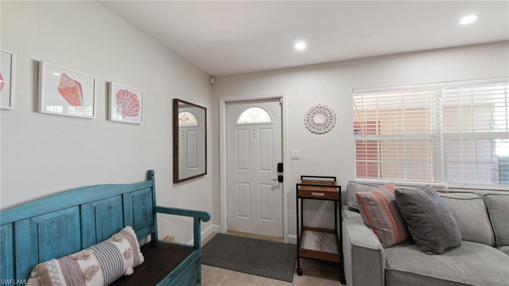 900 Coconut Circle West Naples, FL 34104 - Photo 4 of 33