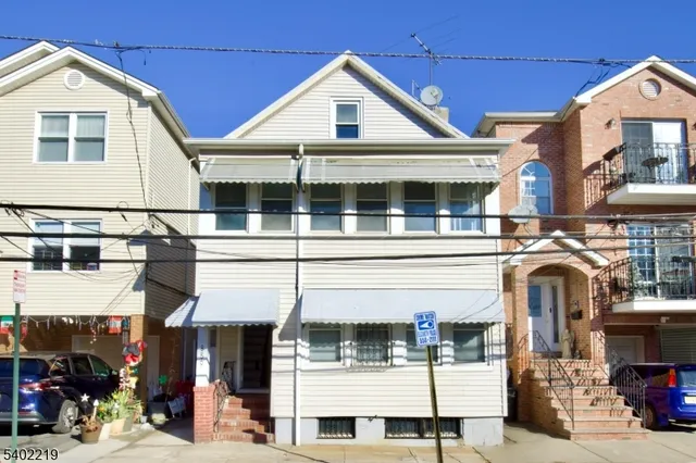 $2,500 | 859 Lafayette Street, Elizabeth, NJ 07201
