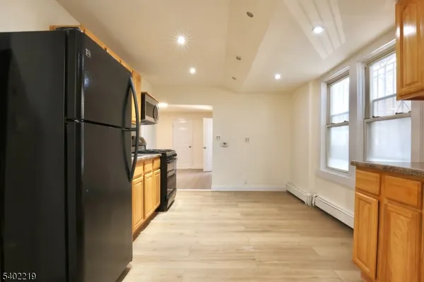 $2,500 | 859 Lafayette Street, Elizabeth, NJ 07201