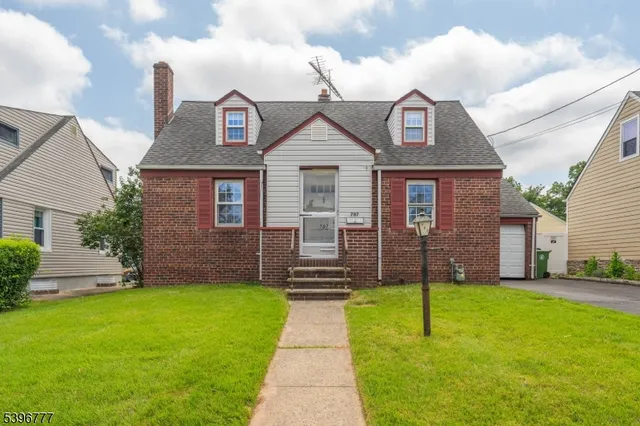 $489,000 | 707 Erudo Street, Linden, NJ 07036