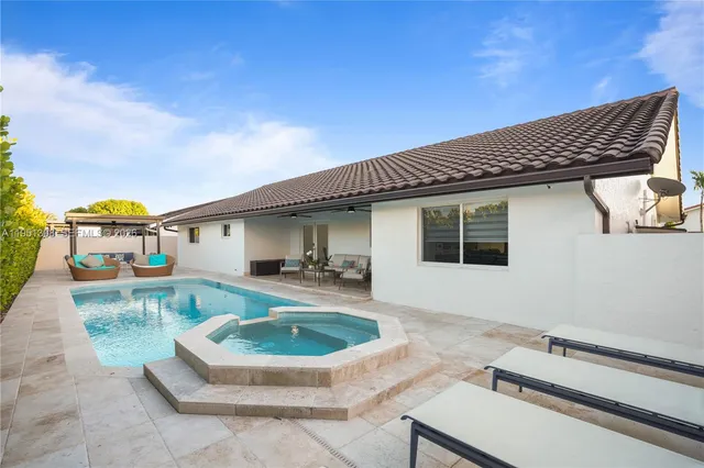 $1,062,000 | 14005 Southwest 17th Terrace, Miami, FL 33175