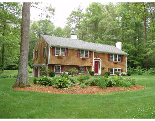 21 Vernon Road Scituate, MA 02066 - Photo 1 of 8 Gallery Image 1