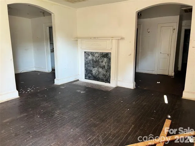 $210,000 | 345 Bradford Drive, Charlotte, NC 28208