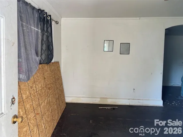 a view of walk in closet