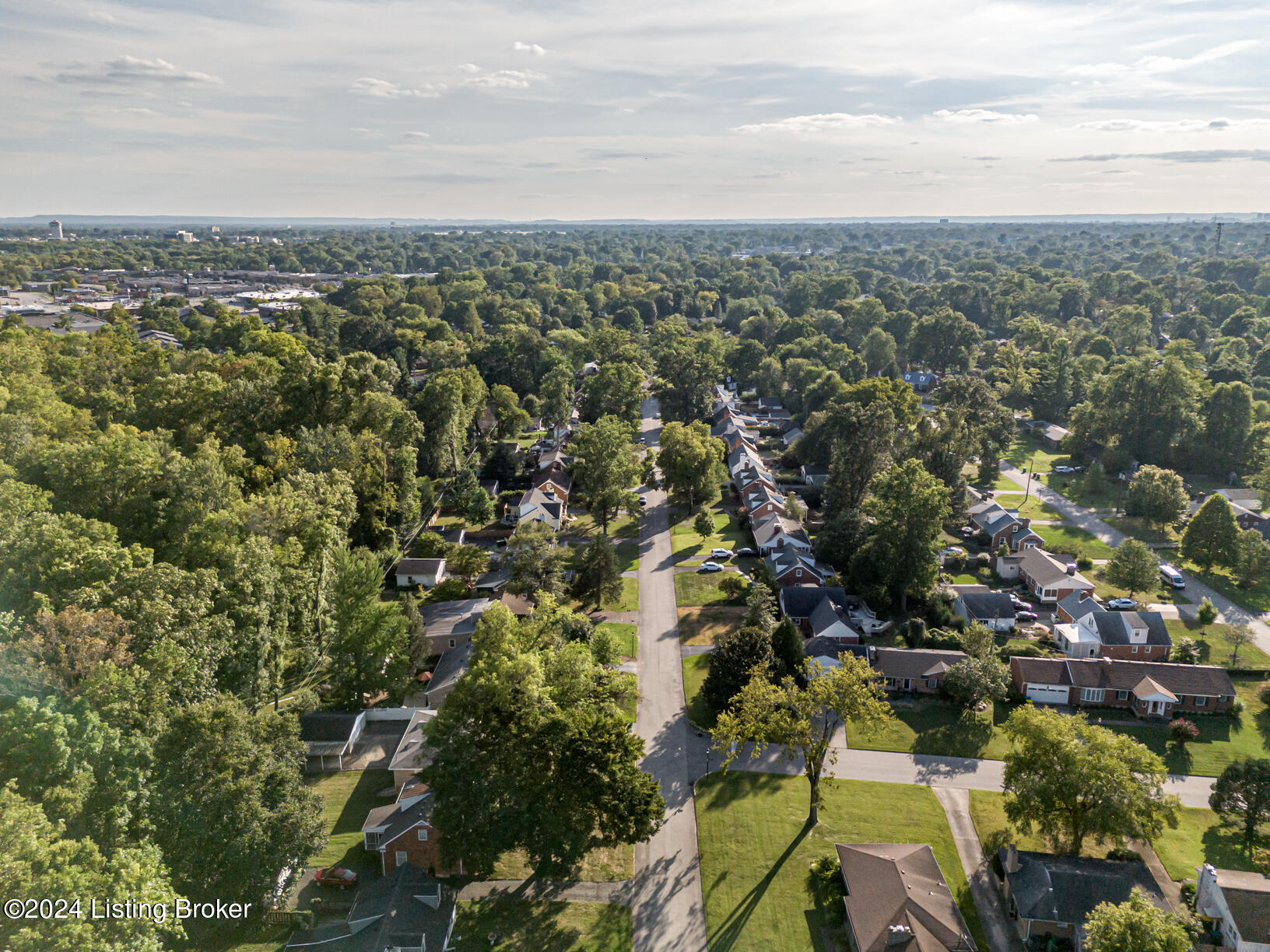 4634 Beaver Road Louisville, KY 40207 - Photo 58 of 73 DJI_20240820183220_0738_D