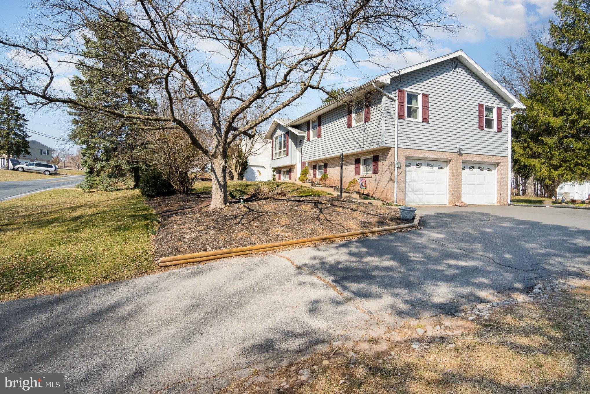 3395 Bossler Road Elizabethtown, PA 17022 - Photo 4 of 32 Gallery Image 4