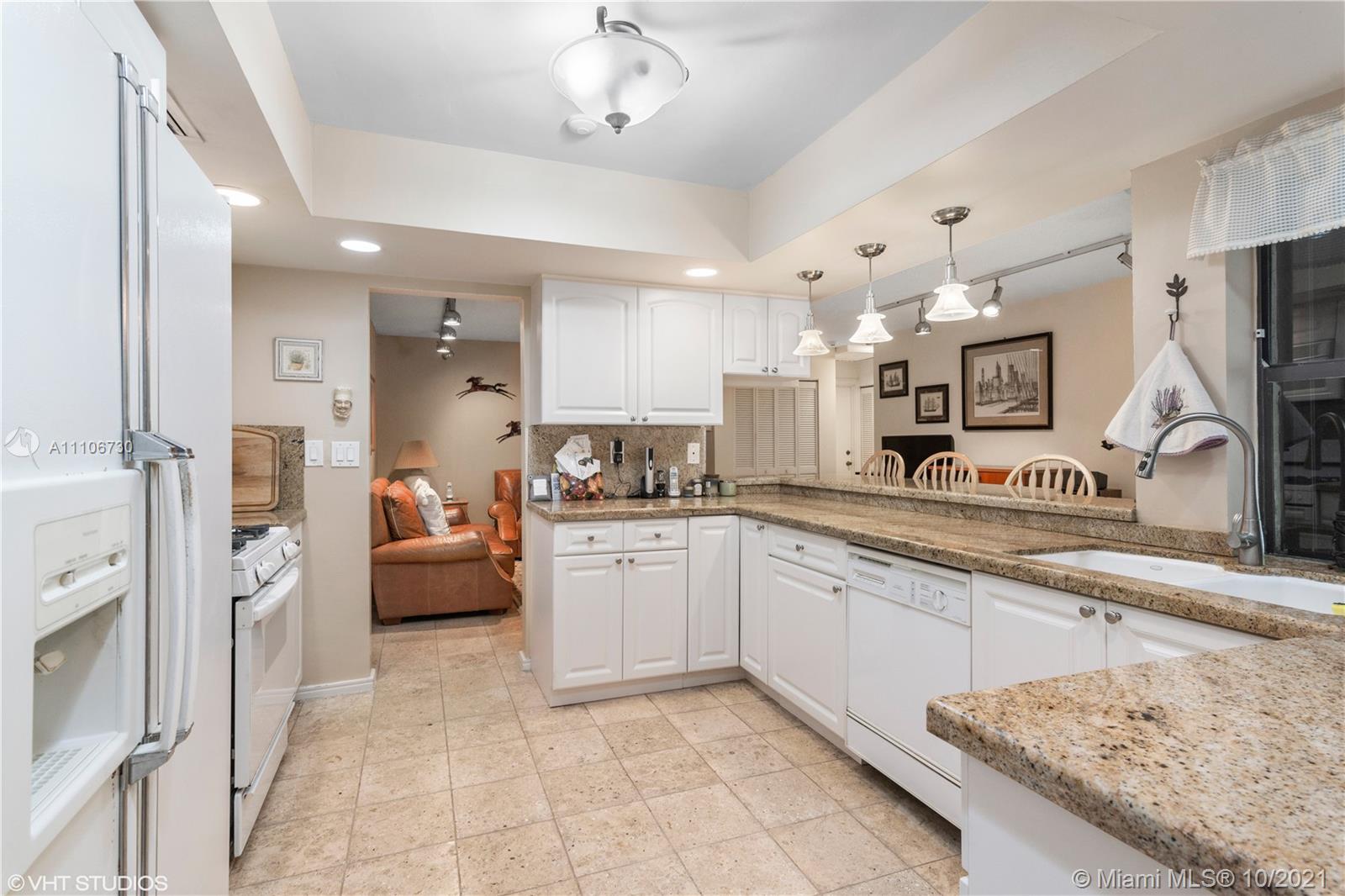 11011 Southwest 110th Road Miami, FL 33176 - Photo 3 of 11 Gallery Image 3