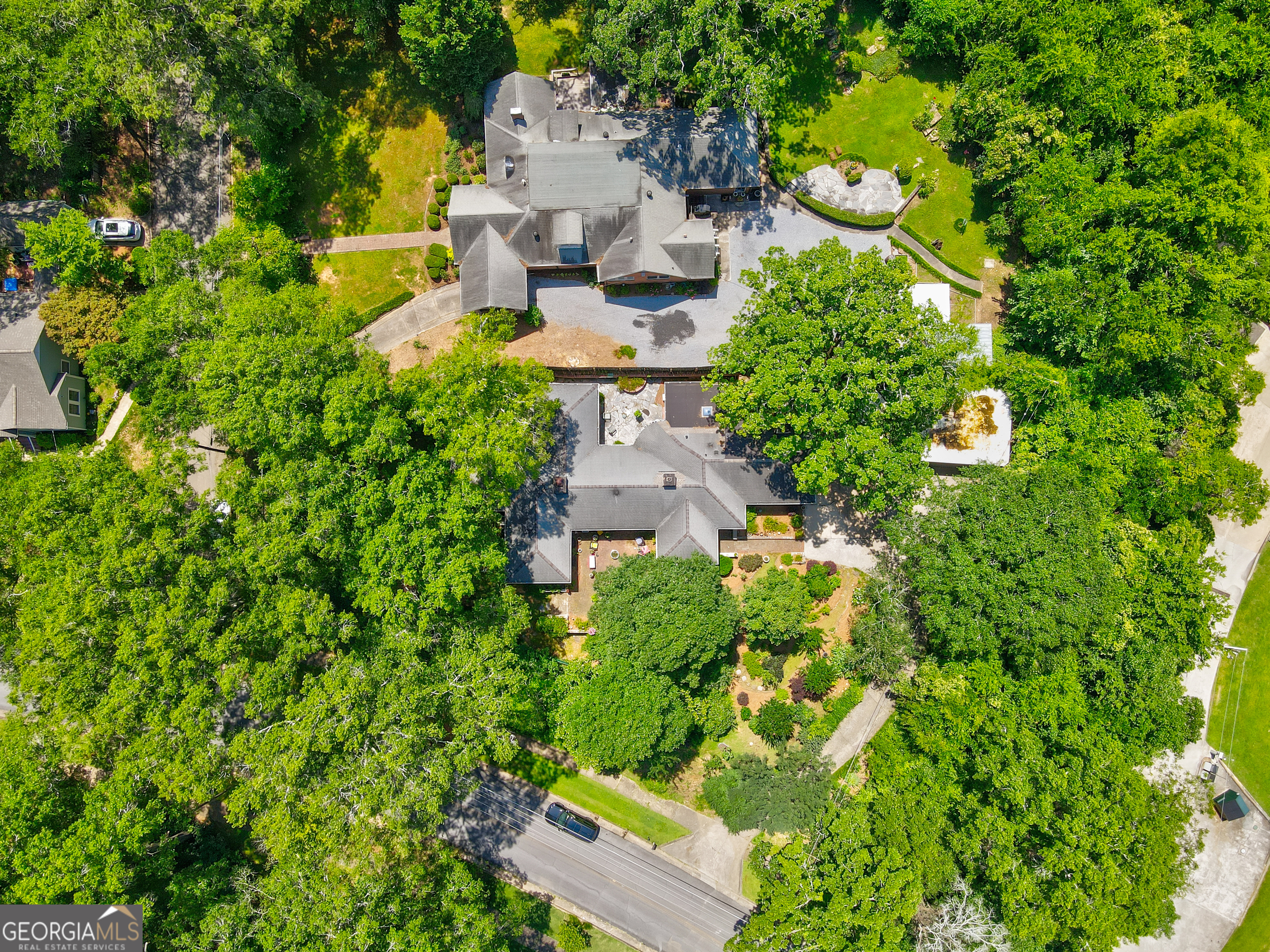 31 Notasulga Drive Rome, GA 30161 - Photo 33 of 38 an aerial view of a house with a yard and garden