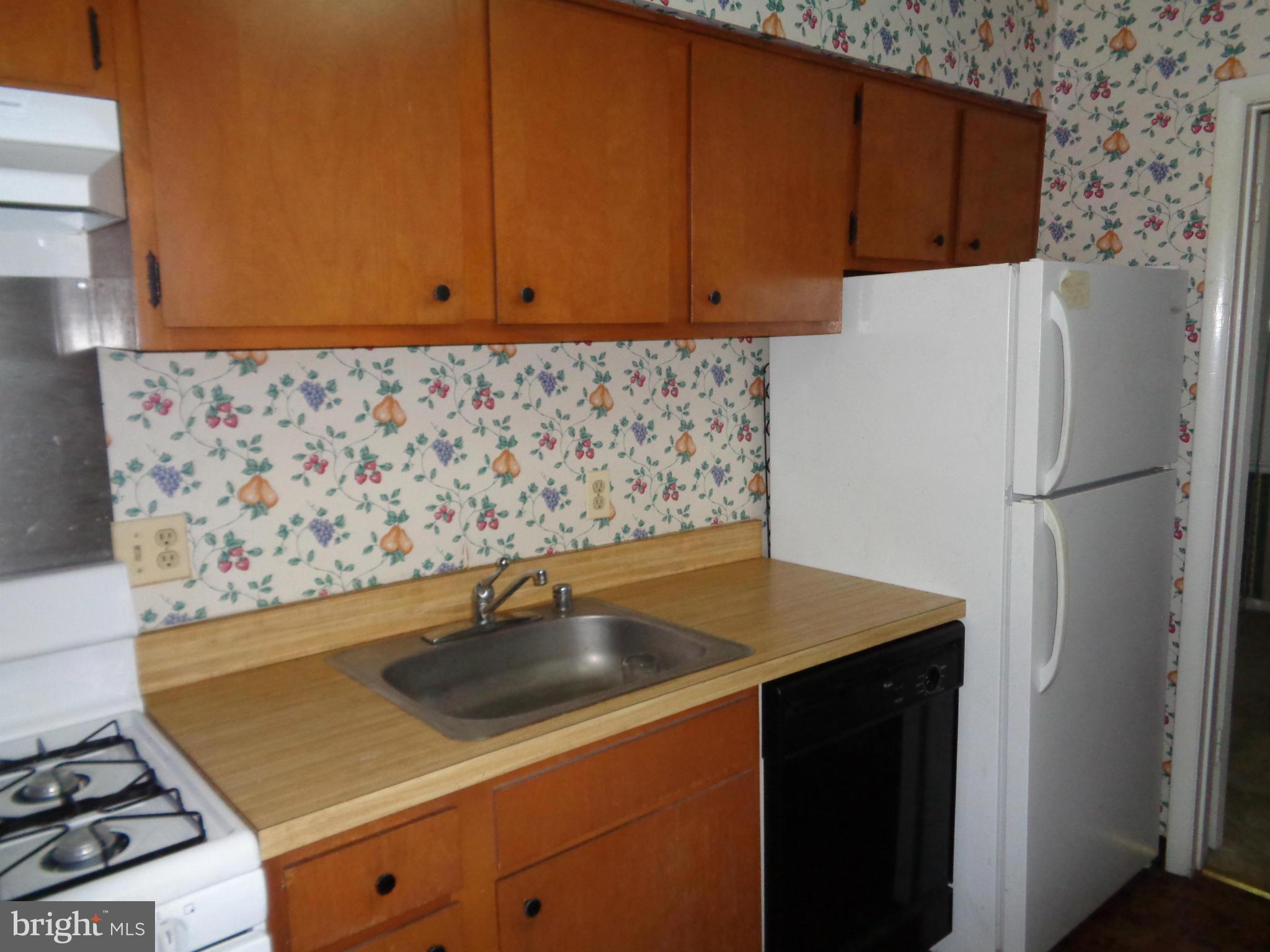 7 Cross Keys Road, Unit 7D Baltimore, MD 21210 - Photo 4 of 14 Kitchen