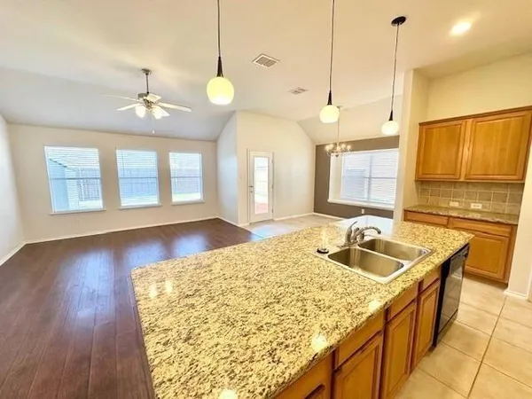 $1,895 | 4411 Blackberry Road, Melissa, TX 75454