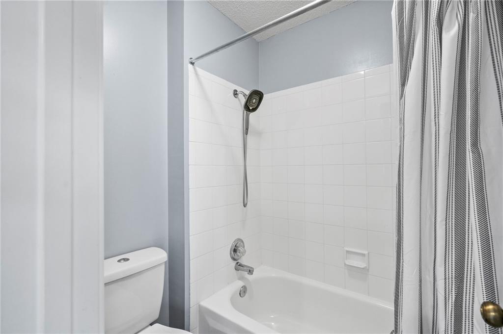 12811 Reeder Street Overland Park, KS 66213 - Photo 26 of 53