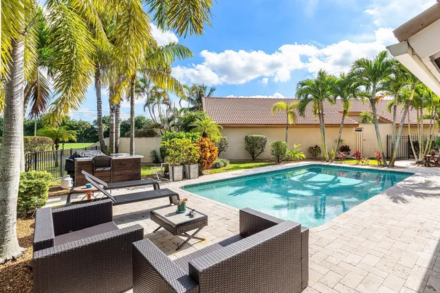 $675,000 | 21033 Cottonwood Drive, Boca Raton, FL 33428