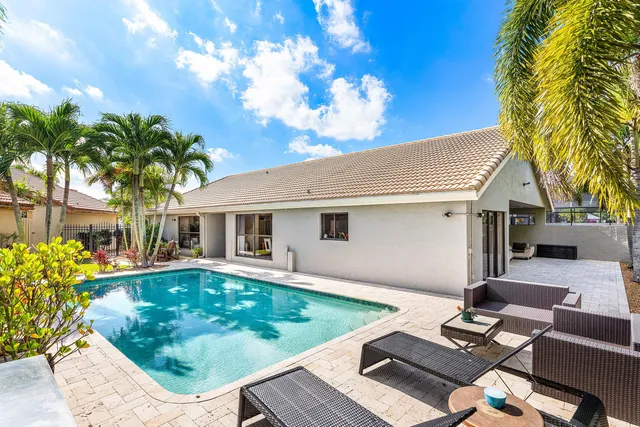 $675,000 | 21033 Cottonwood Drive, Boca Raton, FL 33428