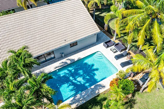 $675,000 | 21033 Cottonwood Drive, Boca Raton, FL 33428