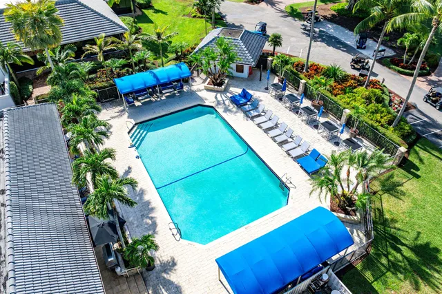 $675,000 | 21033 Cottonwood Drive, Boca Raton, FL 33428