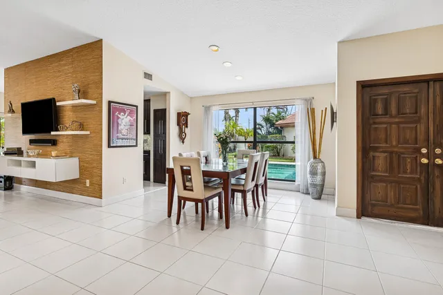 $675,000 | 21033 Cottonwood Drive, Boca Raton, FL 33428