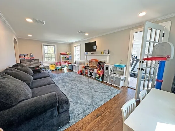 $12,000 | 99 Westchester Road, Newton, MA 02458