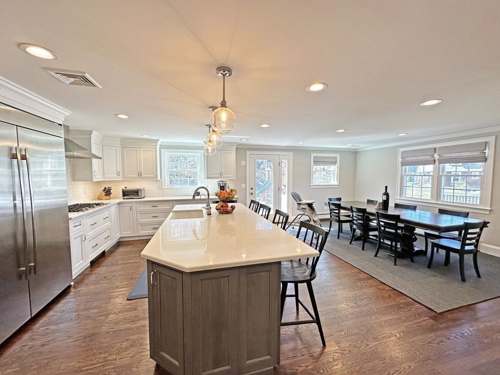 99 Westchester Road Newton, MA 02458 - Photo 5 of 41