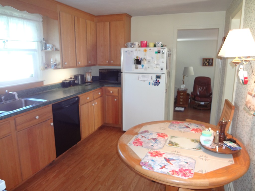 116 Chalmers Street Springfield, MA 01118 - Photo 3 of 15 Gallery Image 3