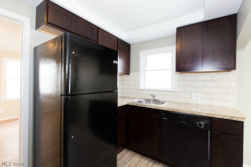 3911 East Antisdale Road Cleveland, OH 44118 - Photo 9 of 21 Gallery Image 9