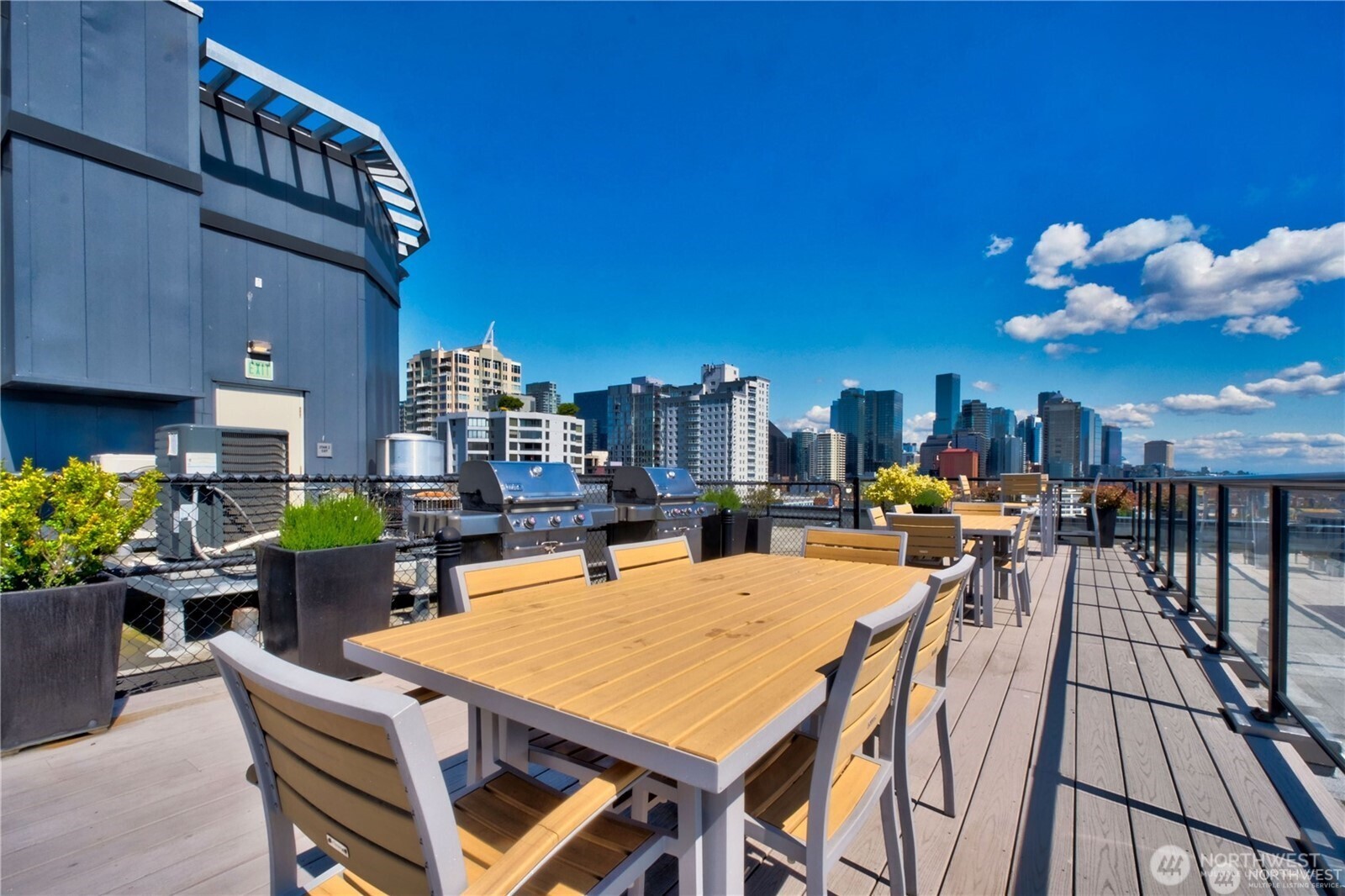 2721 1st Avenue, Unit PH06 Seattle, WA 98121 - Photo 20 of 31