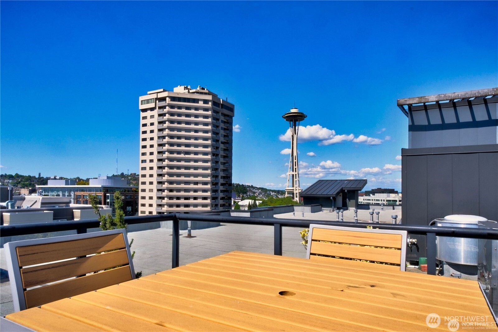 2721 1st Avenue, Unit PH06 Seattle, WA 98121 - Photo 21 of 31