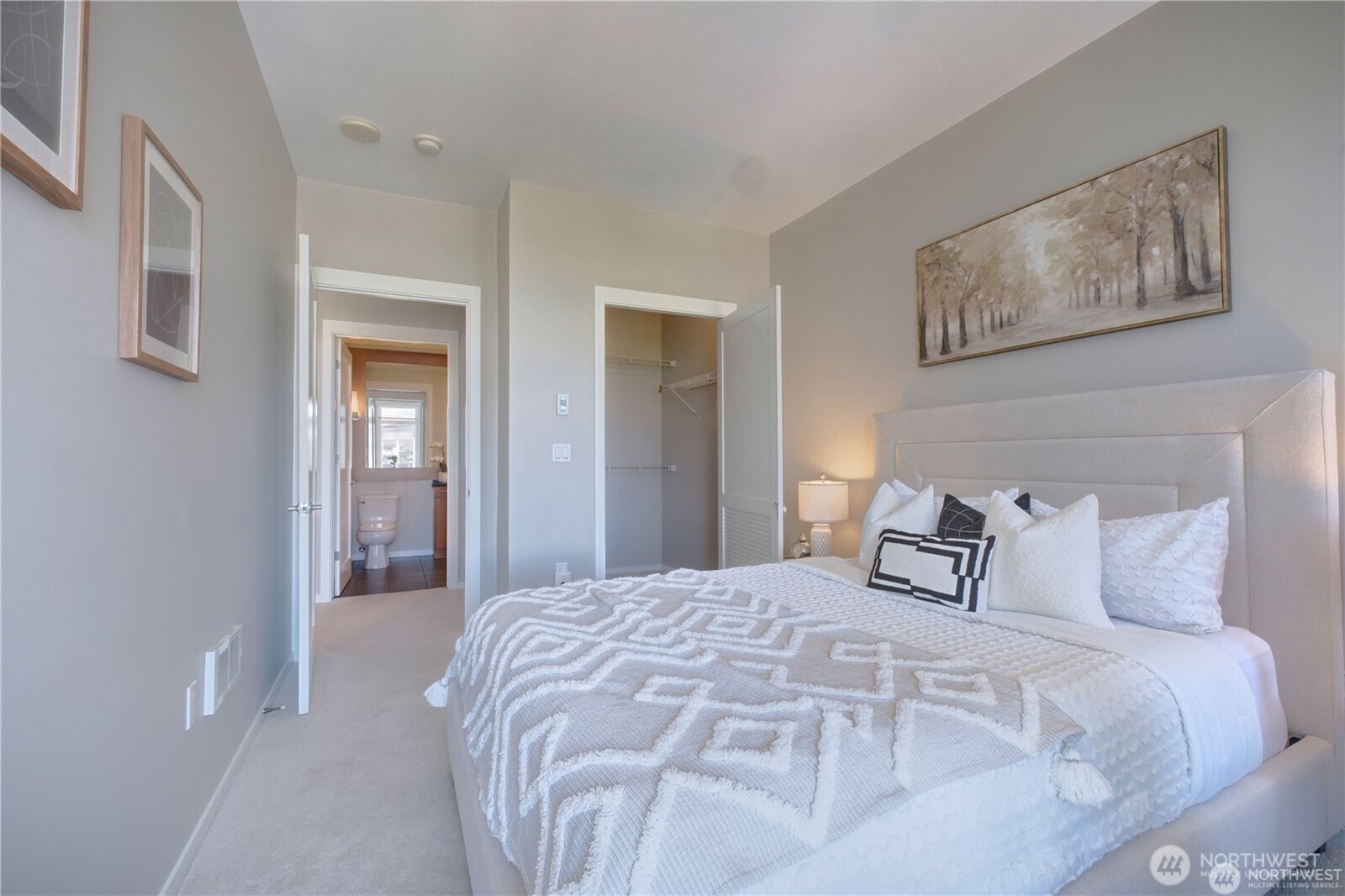 2721 1st Avenue, Unit PH06 Seattle, WA 98121 - Photo 9 of 31