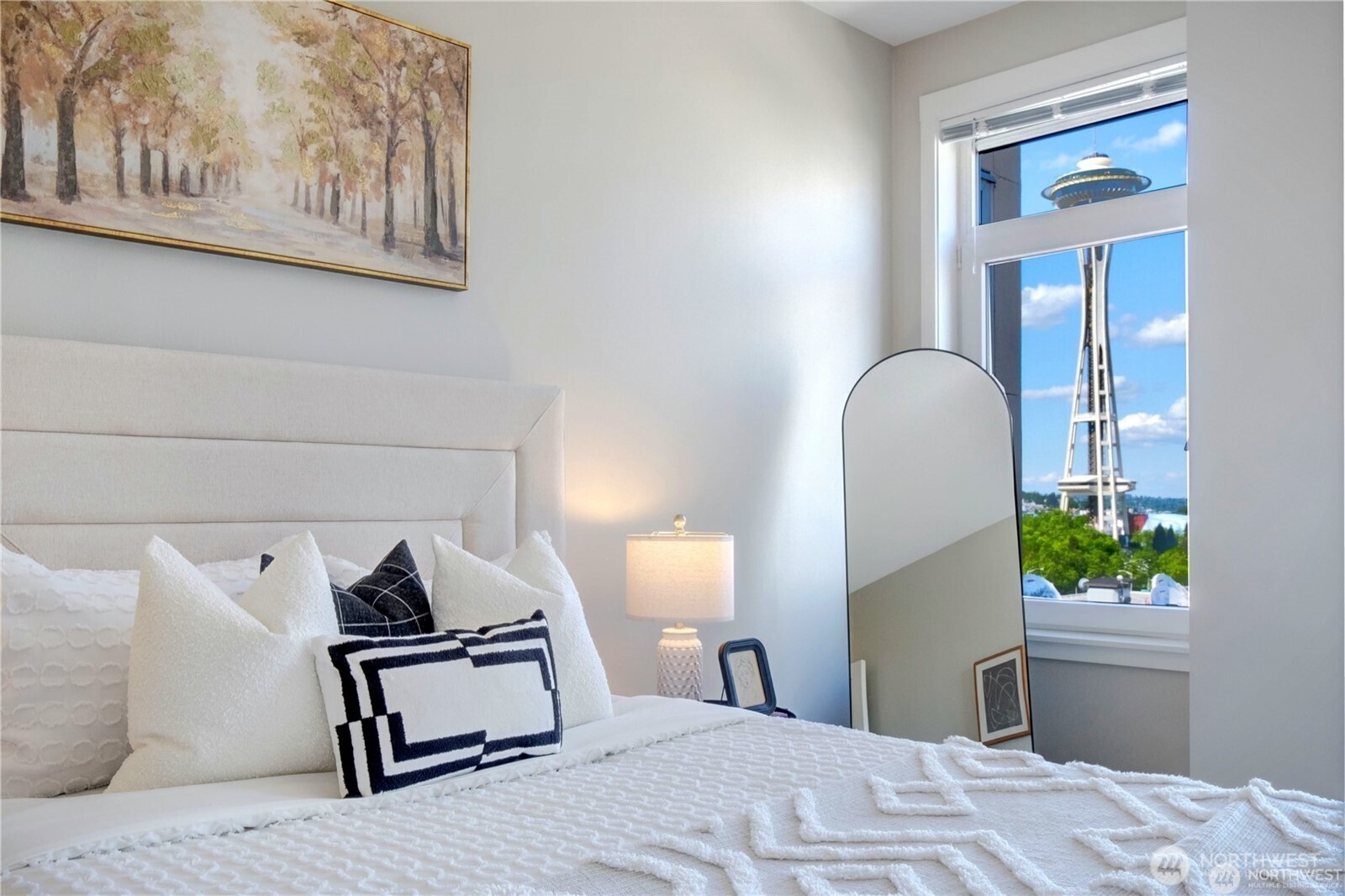 2721 1st Avenue, Unit PH06 Seattle, WA 98121 - Photo 10 of 31