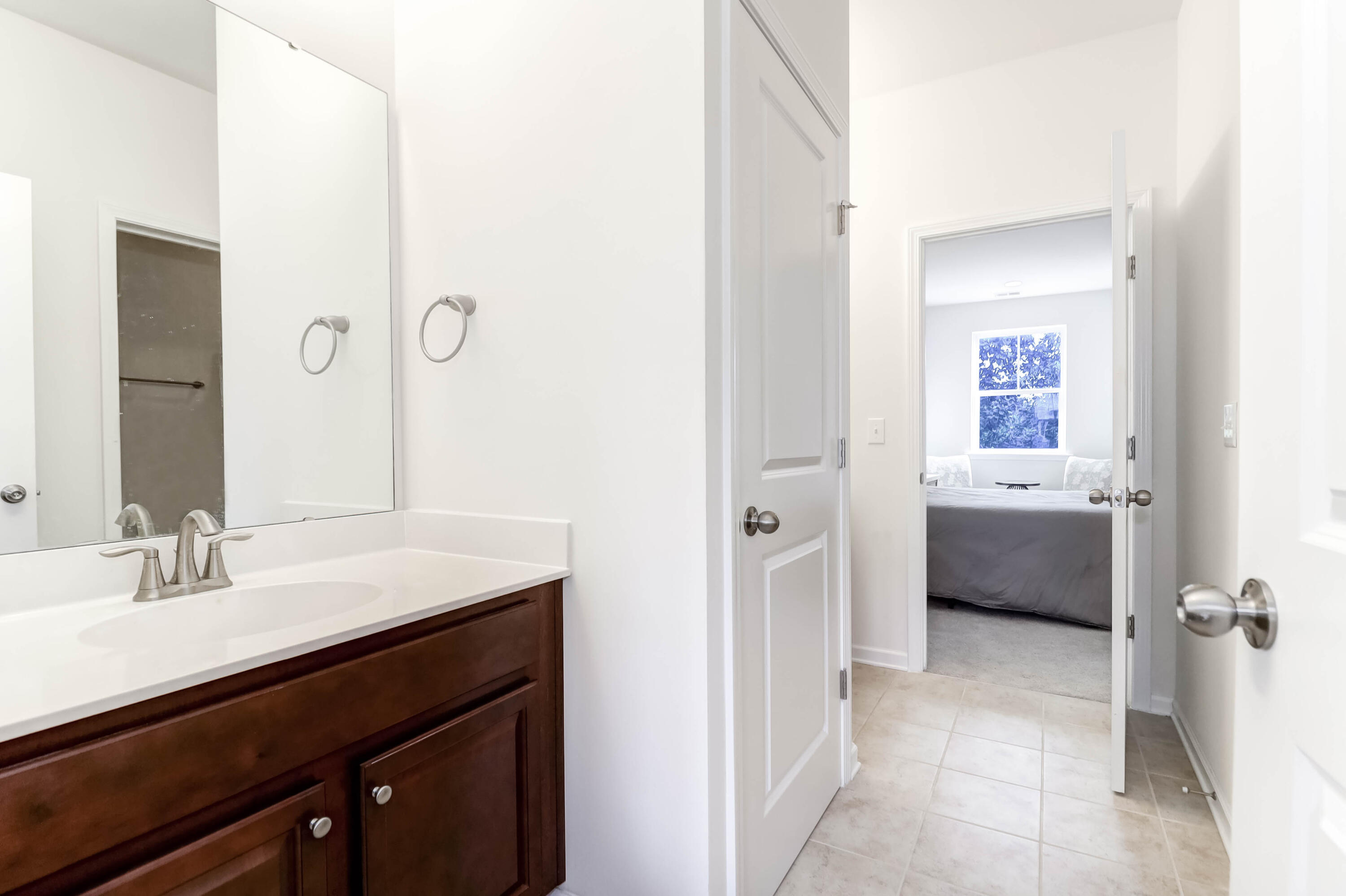 1244 Dingle Road Mount Pleasant, SC 29466 - Photo 24 of 31 3rd floor Jack and Jill bath 1