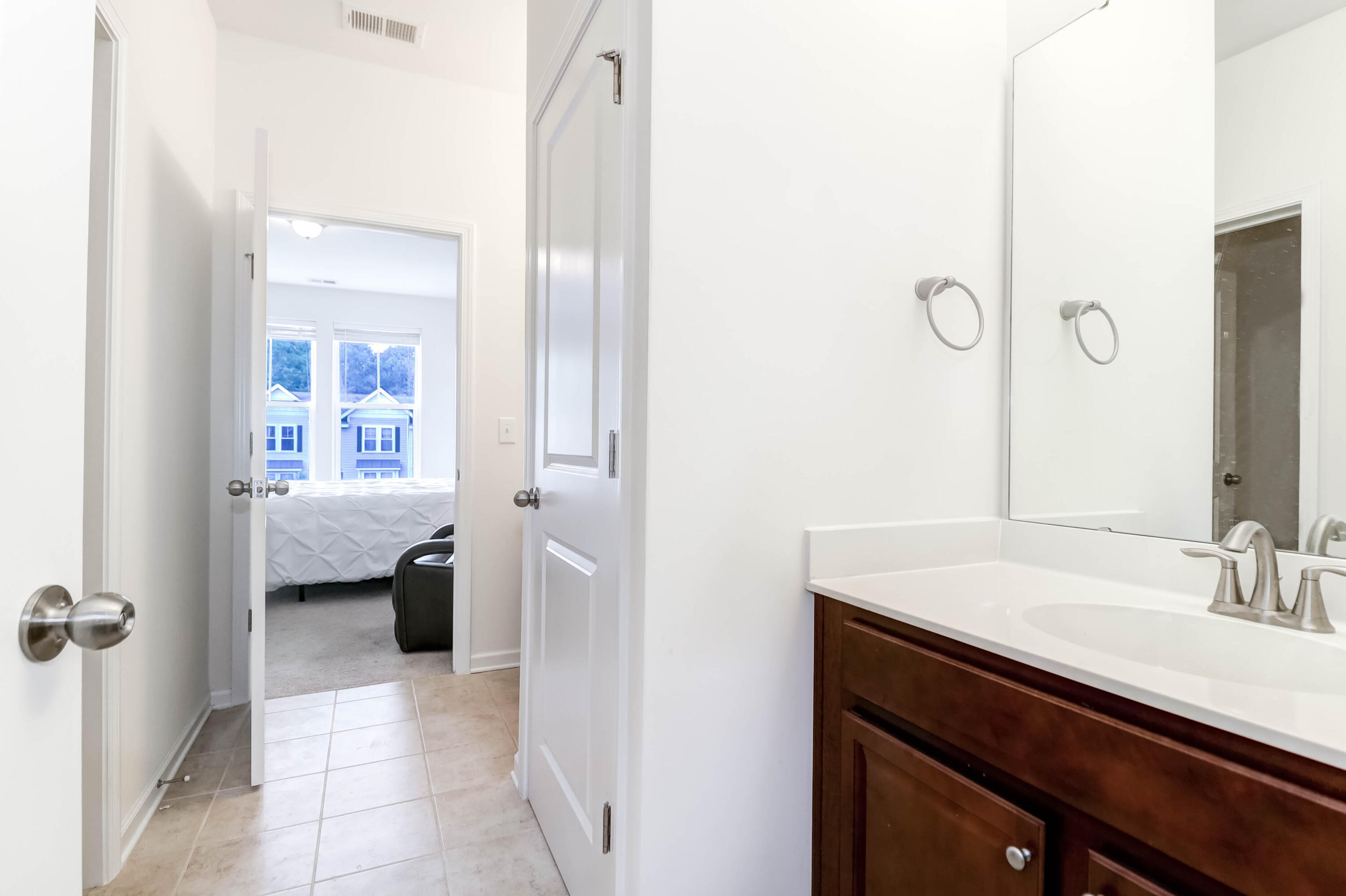 1244 Dingle Road Mount Pleasant, SC 29466 - Photo 26 of 31 3rd floor Jack and Jill bath 3