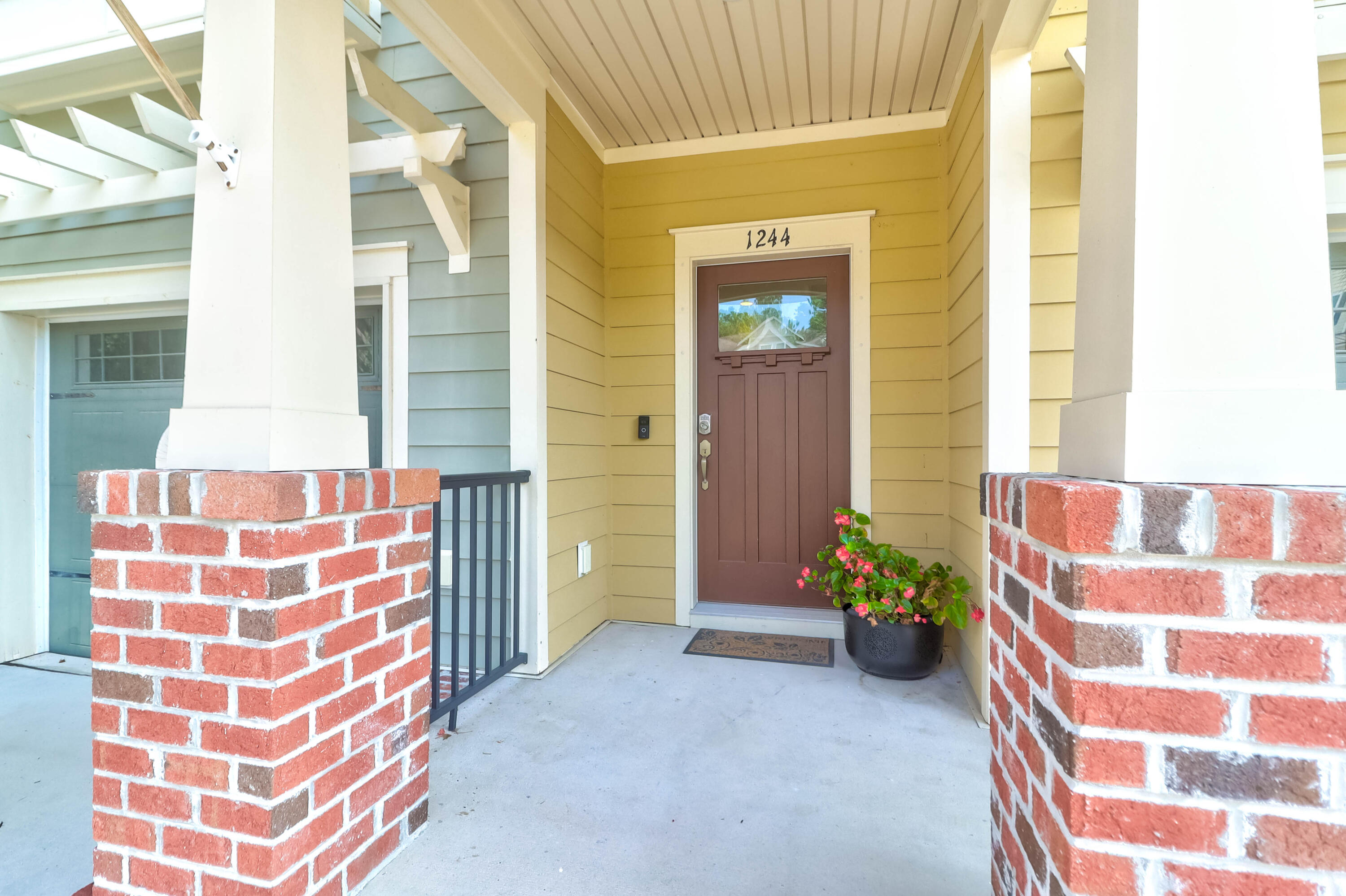 1244 Dingle Road Mount Pleasant, SC 29466 - Photo 9 of 31 Front Porch
