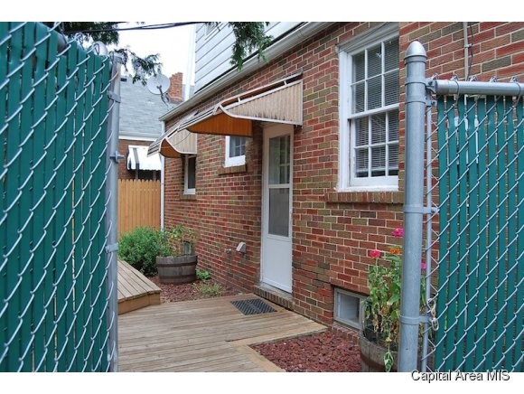 2429 South 6th Street Springfield, IL 62703 - Photo 1 of 24