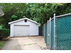 2429 South 6th Street Springfield, IL 62703 - Photo 3 of 24