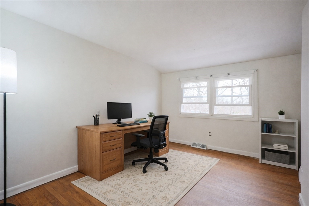 45 Greenfield Road Westport, MA 02790 - Photo 21 of 29