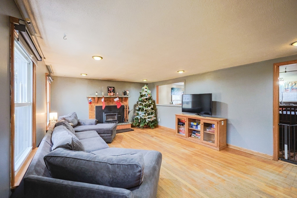 45 Greenfield Road Westport, MA 02790 - Photo 9 of 29