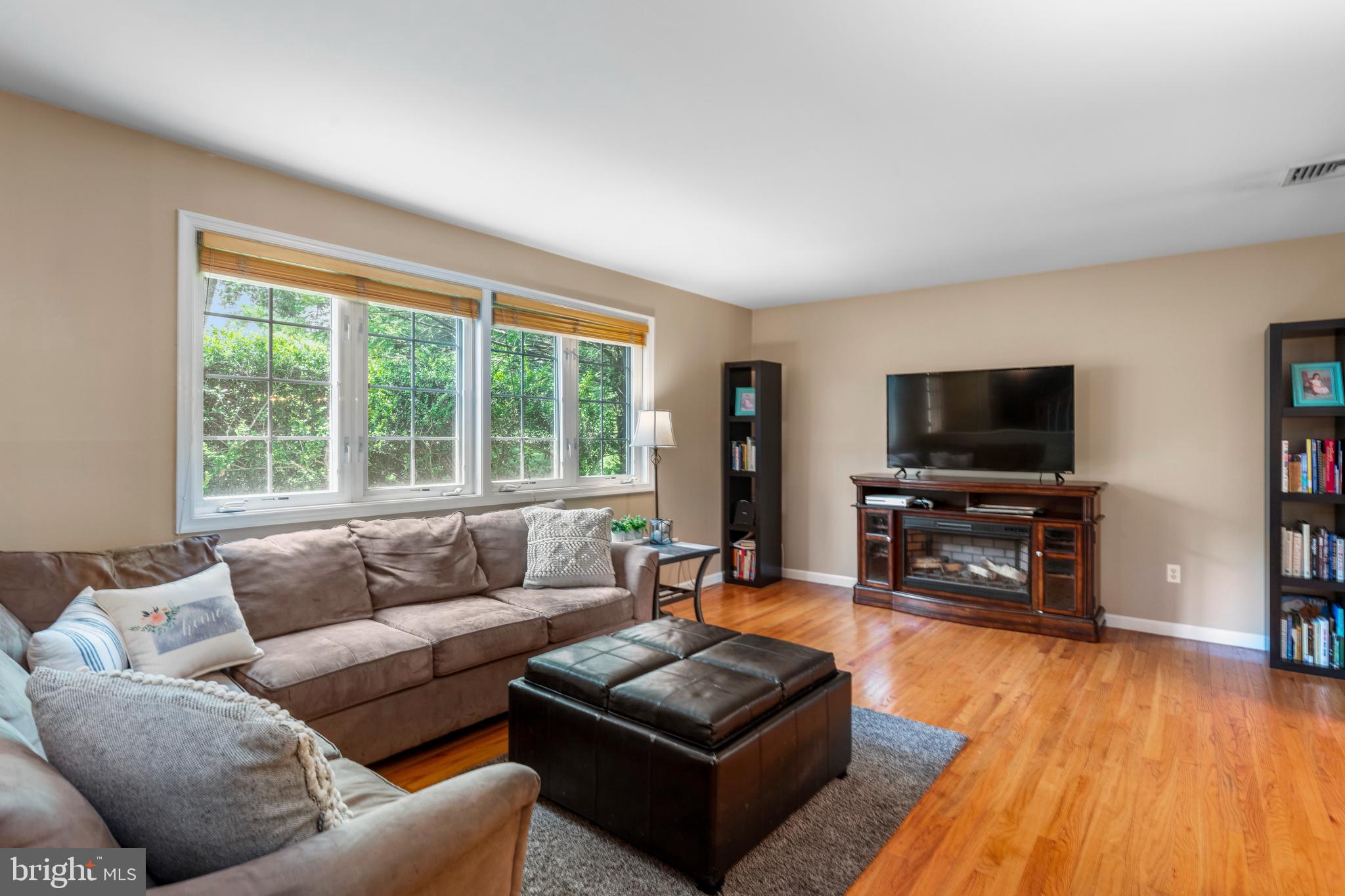3206 Nottingham Road Norristown, PA 19403 - Photo 2 of 41 Gallery Image 2