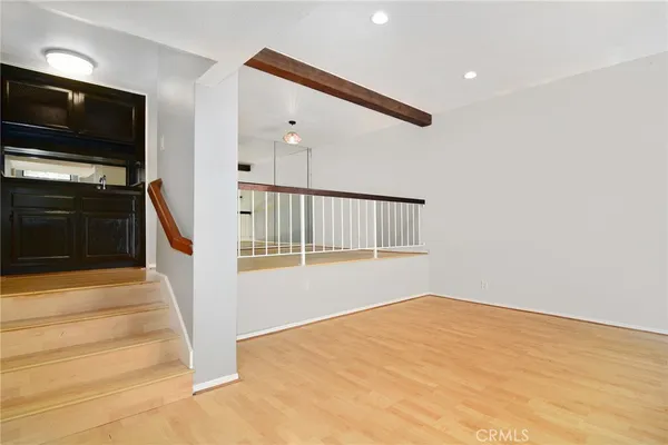 $599,950 | 18739 Hatteras Street, Unit 55, Tarzana, CA 91356