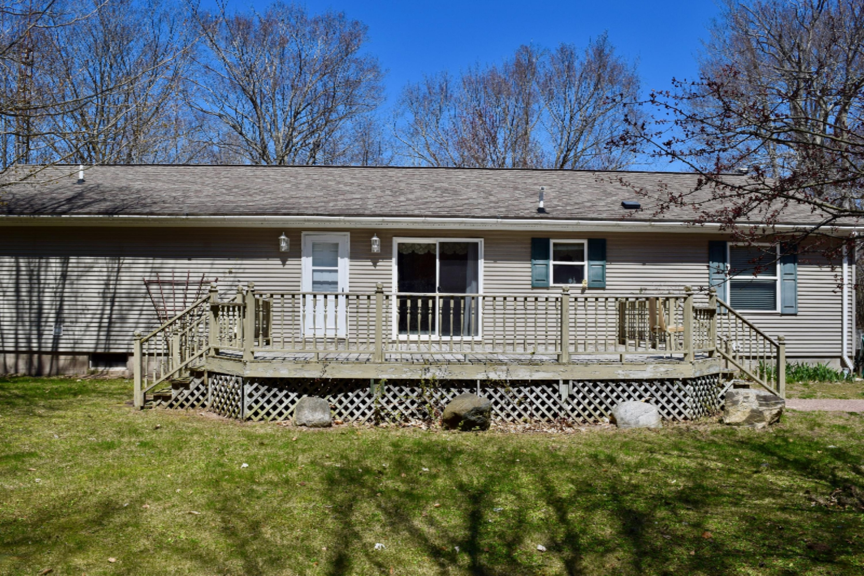 5061 Schoedel Road Manistee, MI 49660 - Photo 2 of 39 DSC_0009