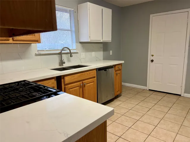 $1,750 | 10610 Sandy River Drive, Sugar Land, TX 77498