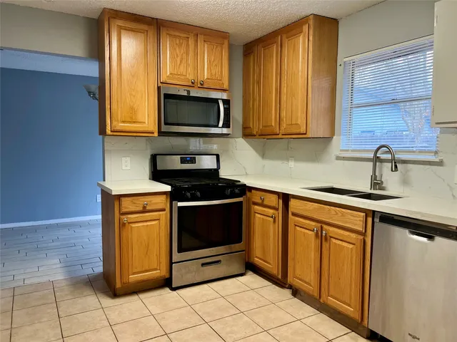 $1,750 | 10610 Sandy River Drive, Sugar Land, TX 77498