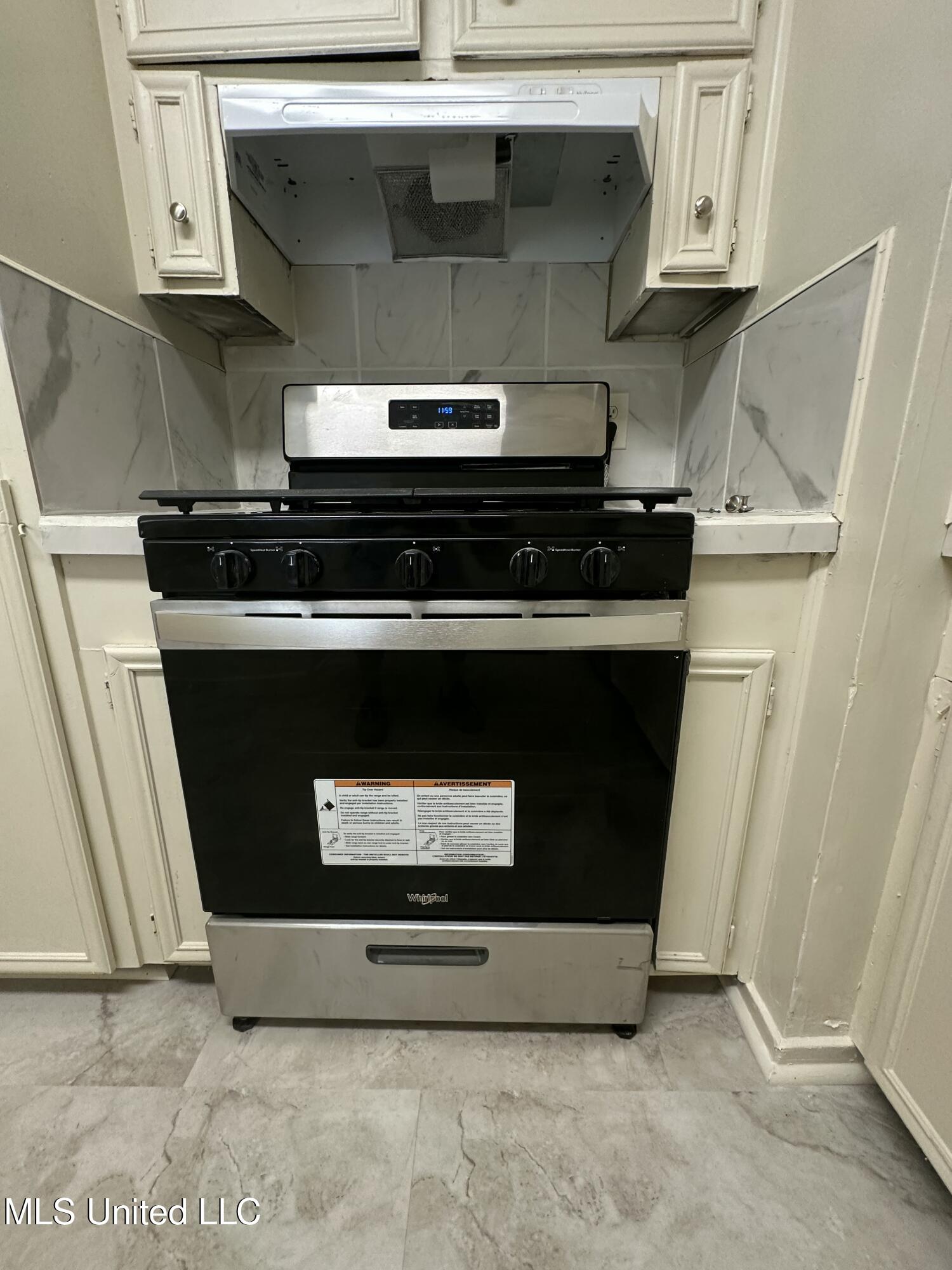 2835 Glenderry Street Jackson, MS 39212 - Photo 12 of 41 IMG_3649