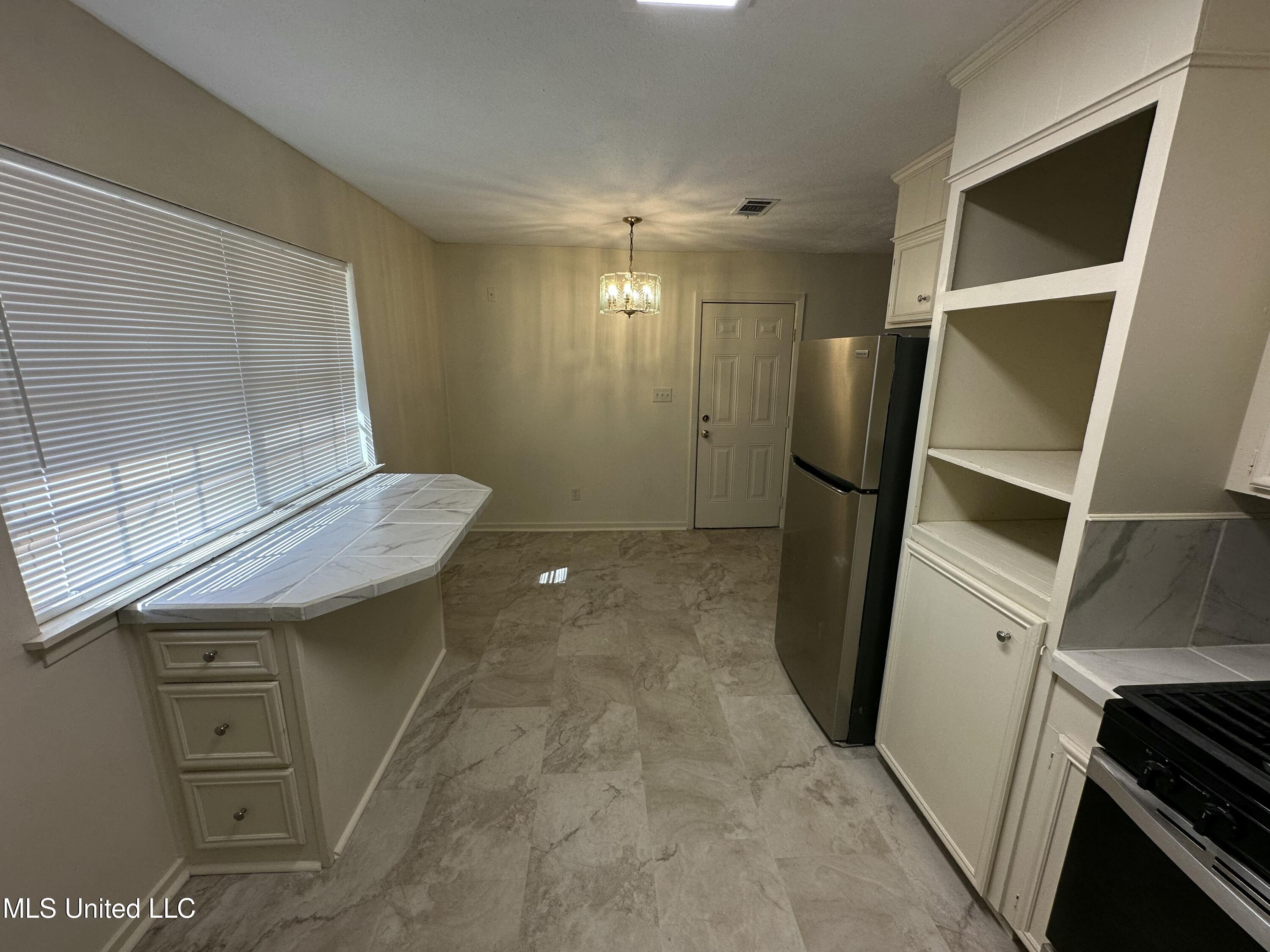 2835 Glenderry Street Jackson, MS 39212 - Photo 19 of 41 IMG_3656