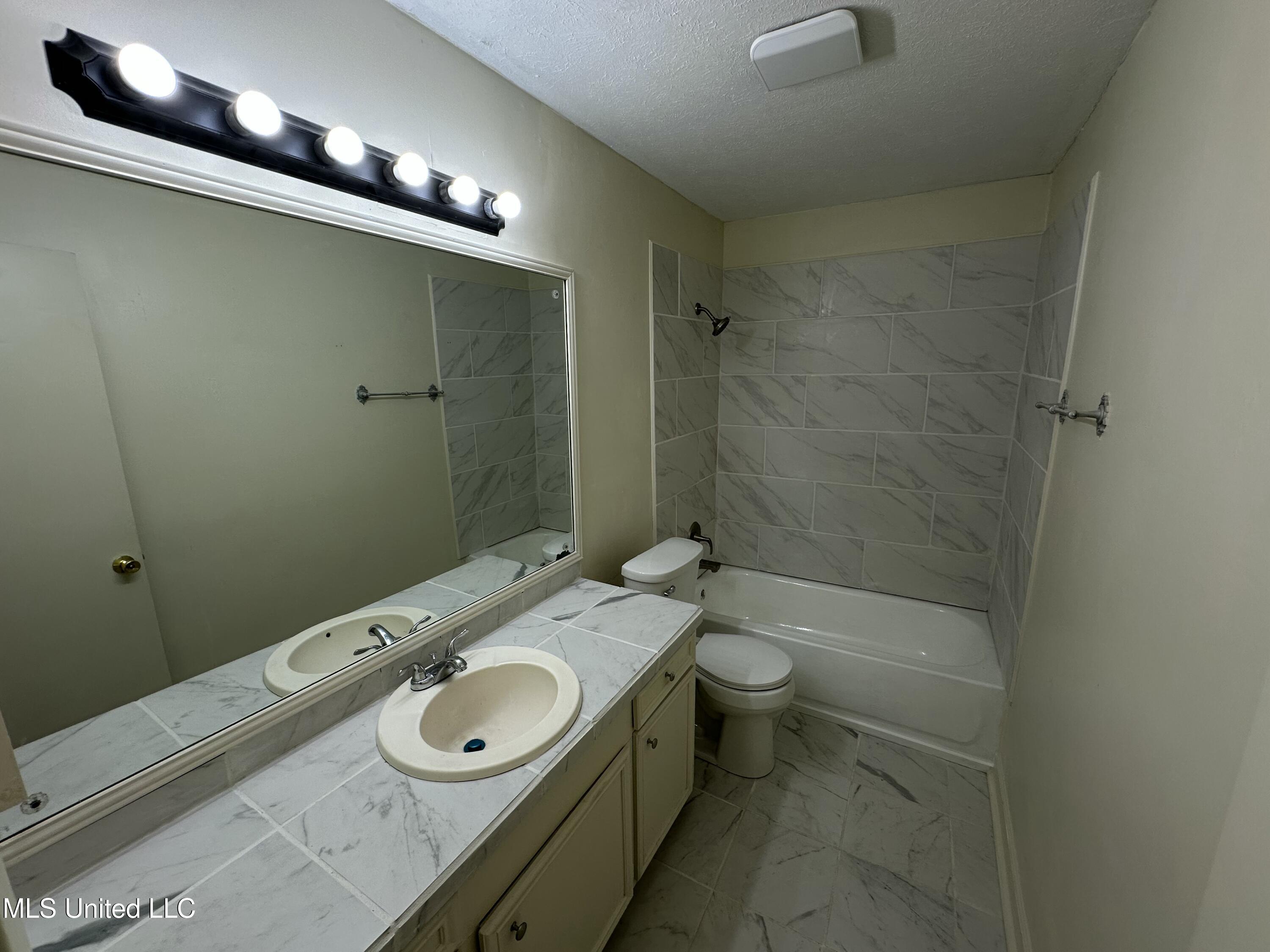 2835 Glenderry Street Jackson, MS 39212 - Photo 22 of 41 IMG_3664