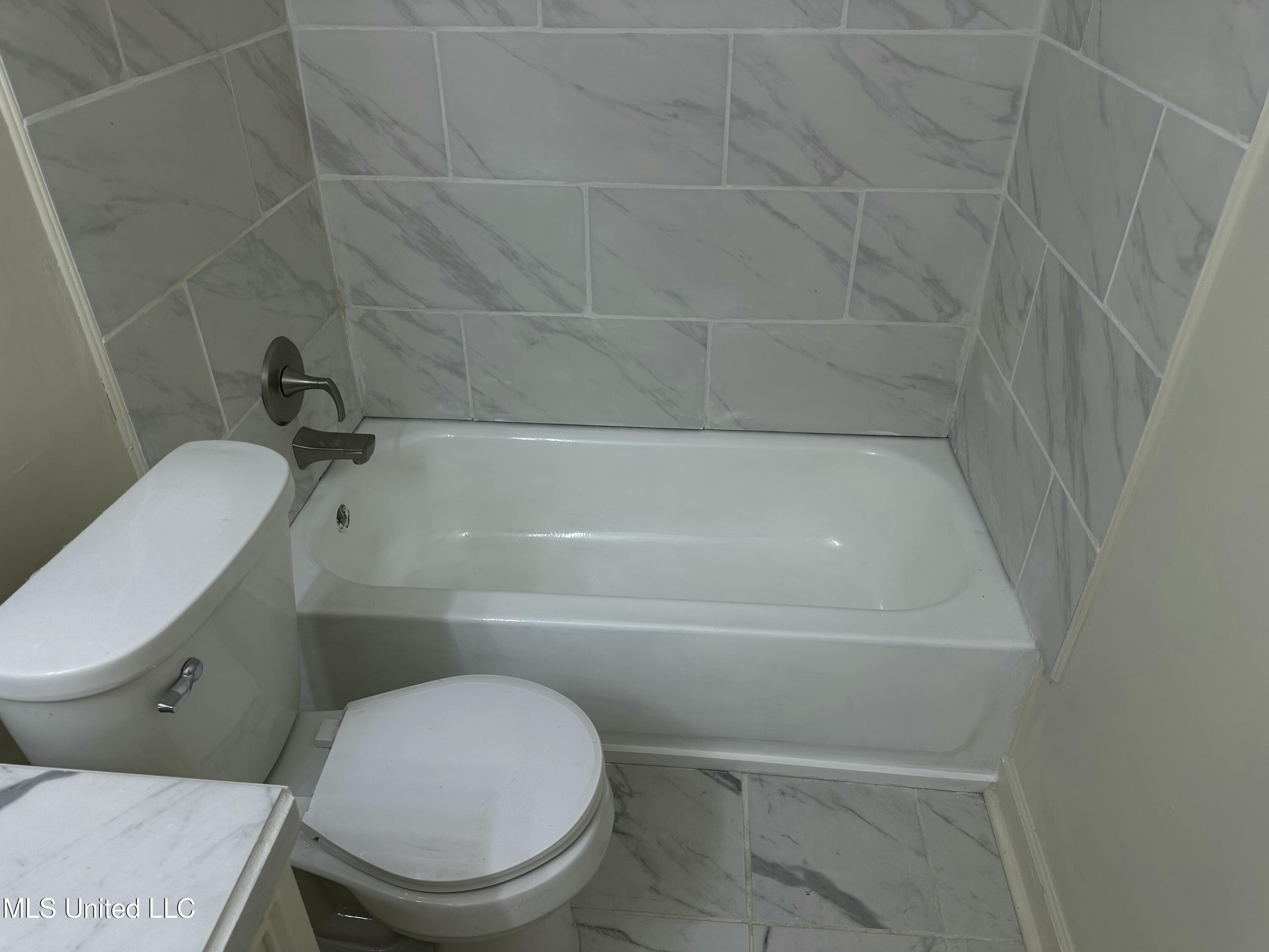 2835 Glenderry Street Jackson, MS 39212 - Photo 23 of 41 IMG_3667