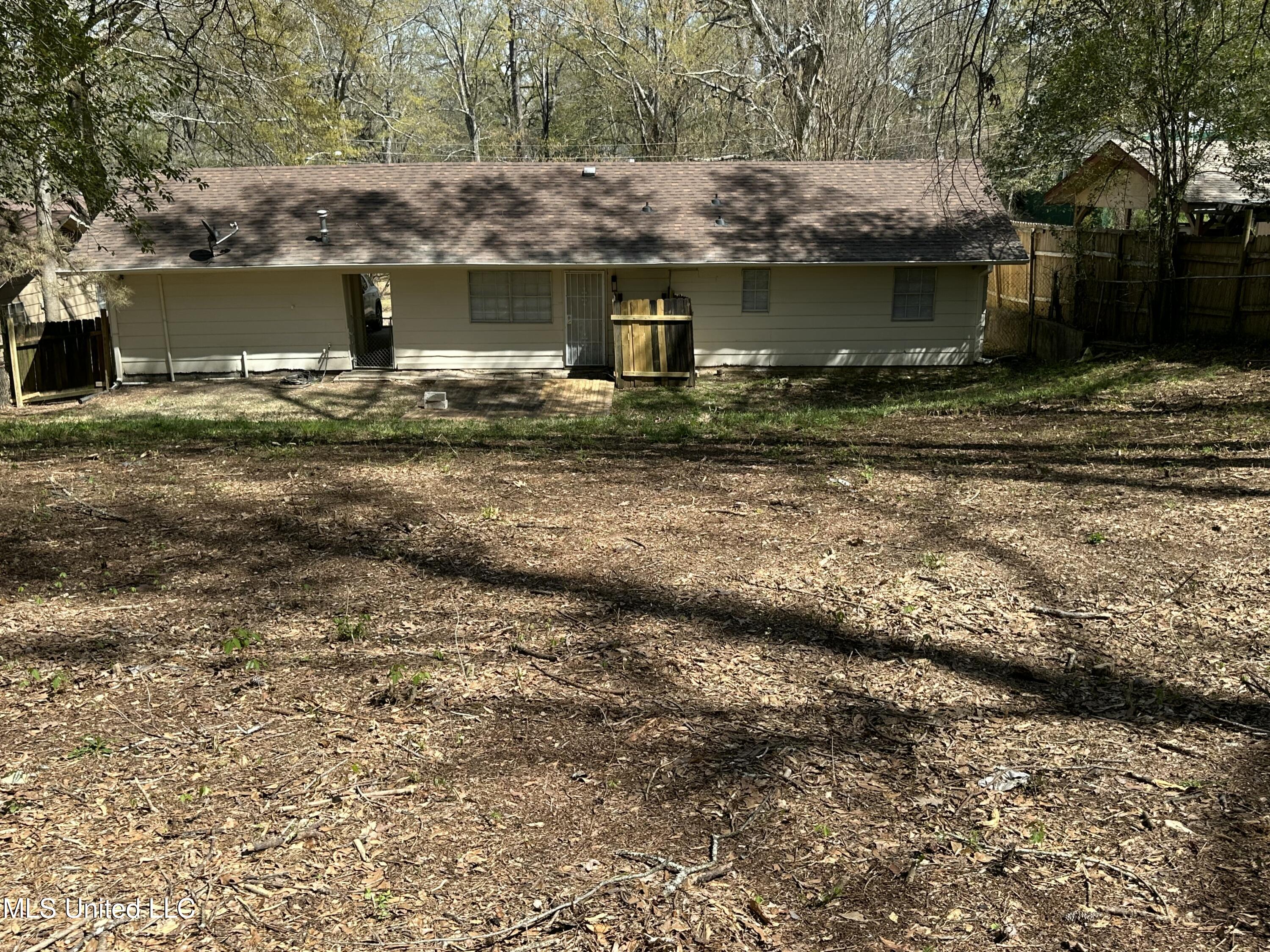 2835 Glenderry Street Jackson, MS 39212 - Photo 35 of 41 IMG_3636