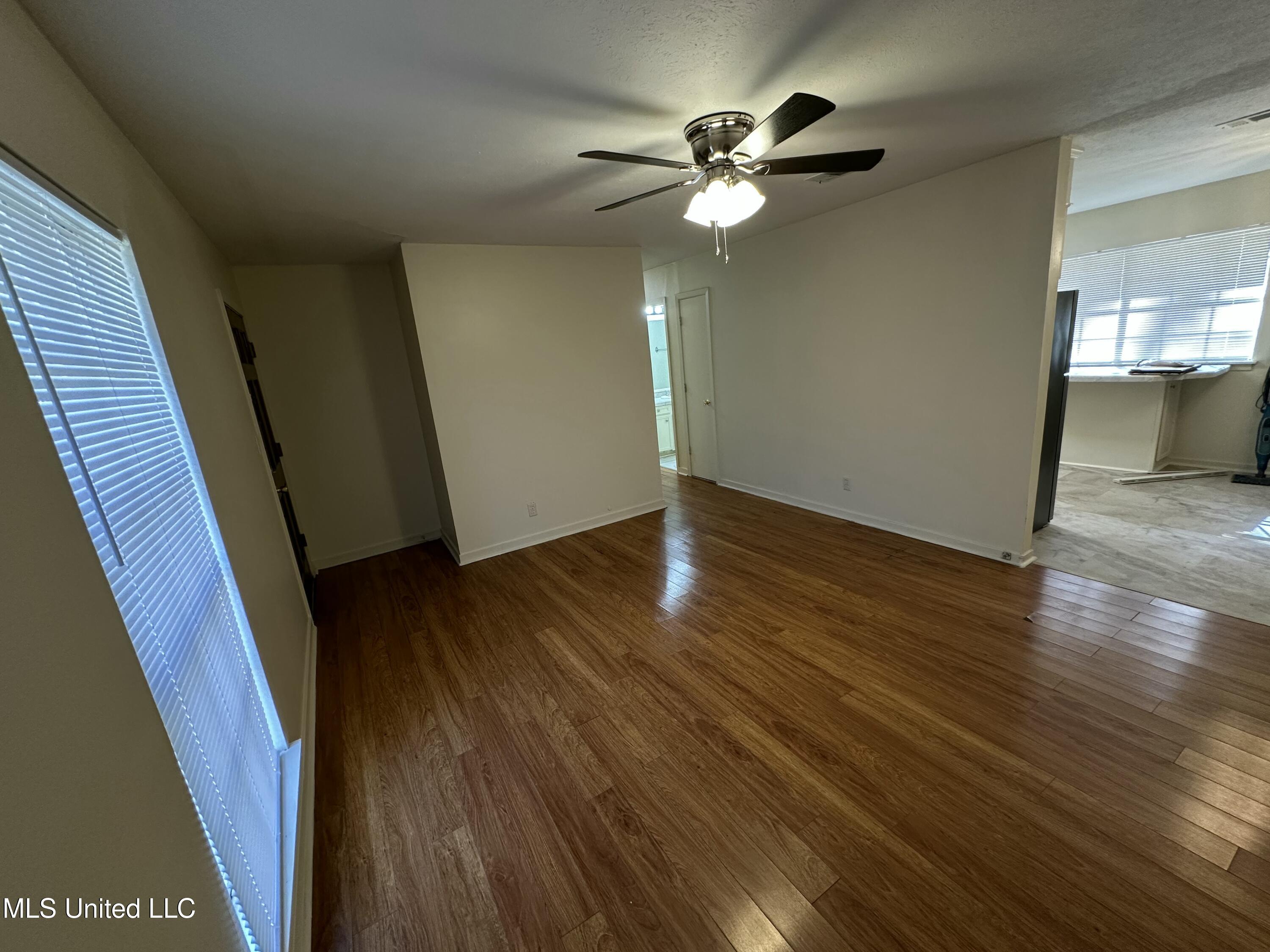 2835 Glenderry Street Jackson, MS 39212 - Photo 4 of 41 IMG_3699