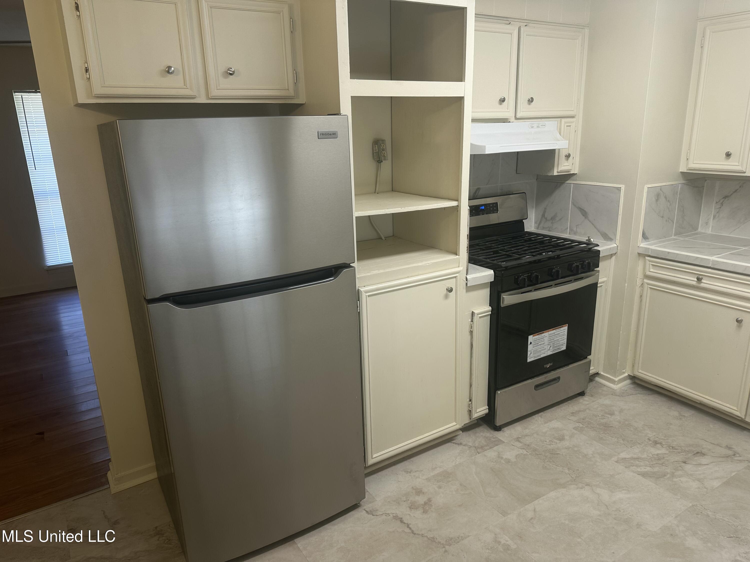 2835 Glenderry Street Jackson, MS 39212 - Photo 8 of 41 IMG_3645